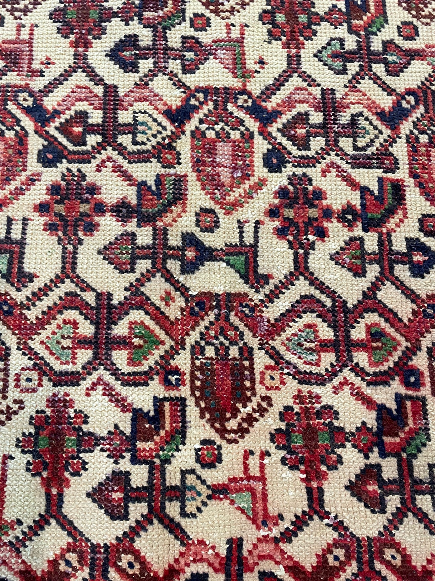 Hand-Knotted Wool Rug Hamedan 4'7" x 8'6"