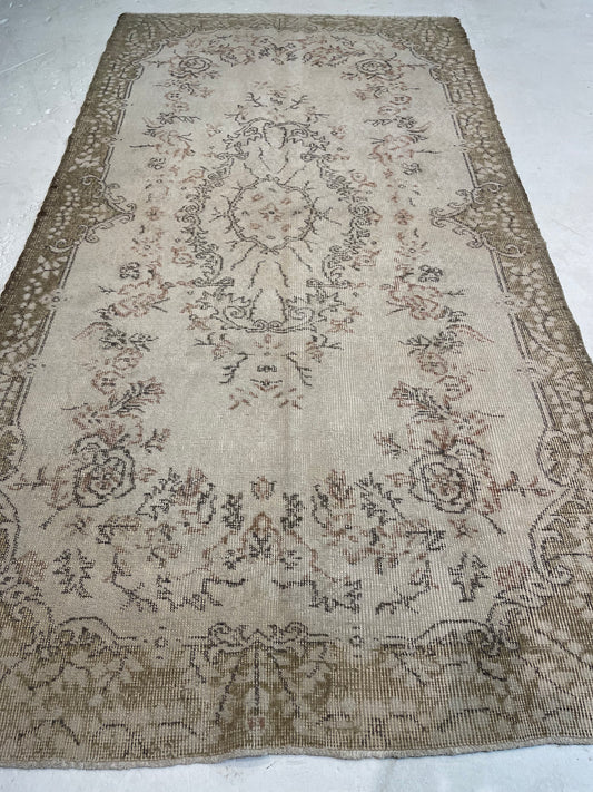 Hand-Knotted Wool Rug Turkish Oushak 3'11" x 7'5"