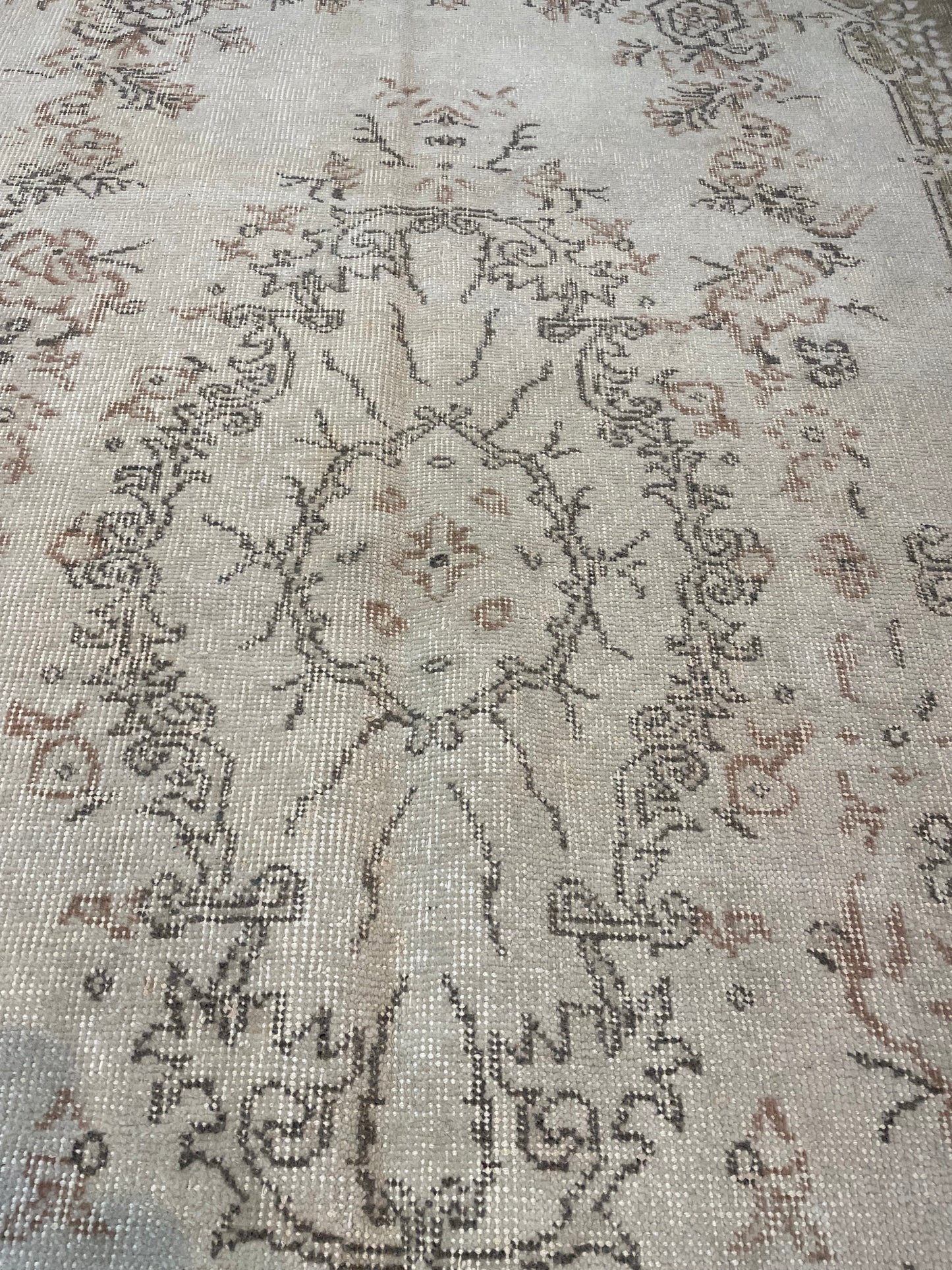 Hand-Knotted Wool Rug Turkish Oushak 3'11" x 7'5"