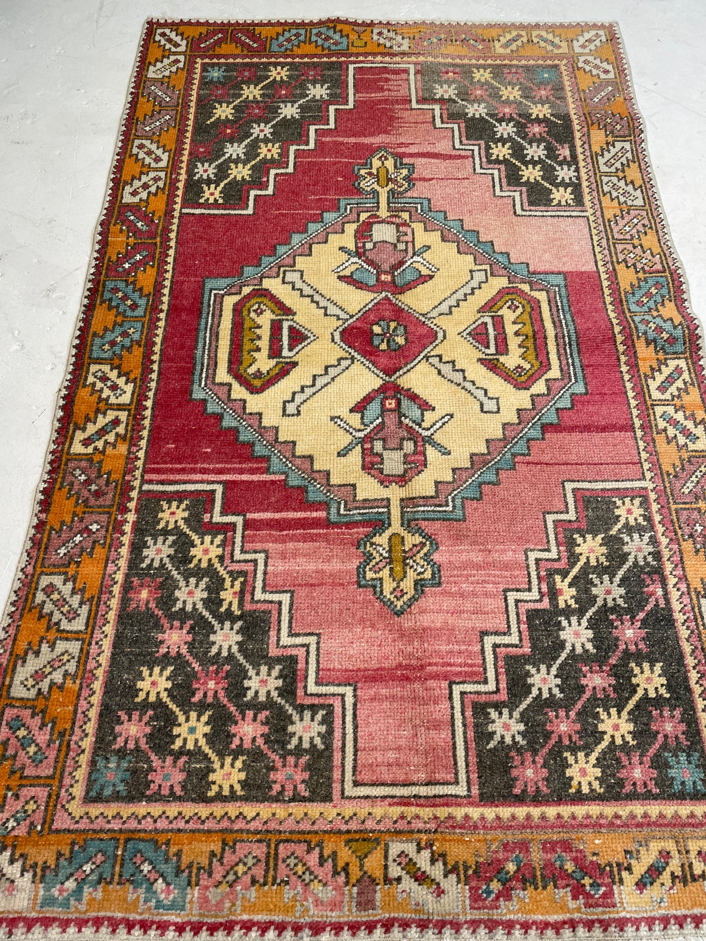 Hand-Knotted Wool Rug Turkish Oushak 3'6" x 5'9"