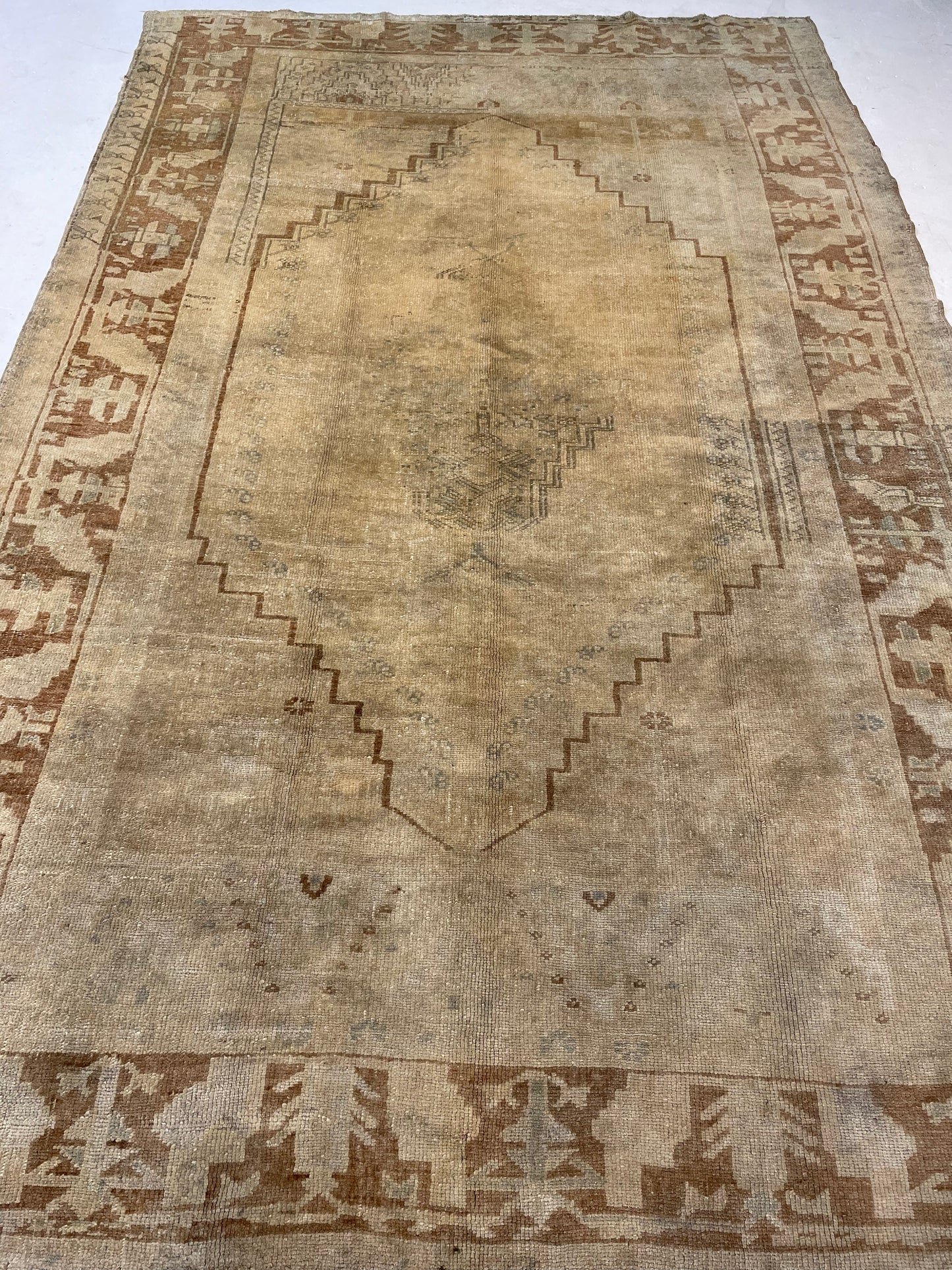 Hand-Knotted Wool Rug Turkish Oushak 5'8" x 8'3"