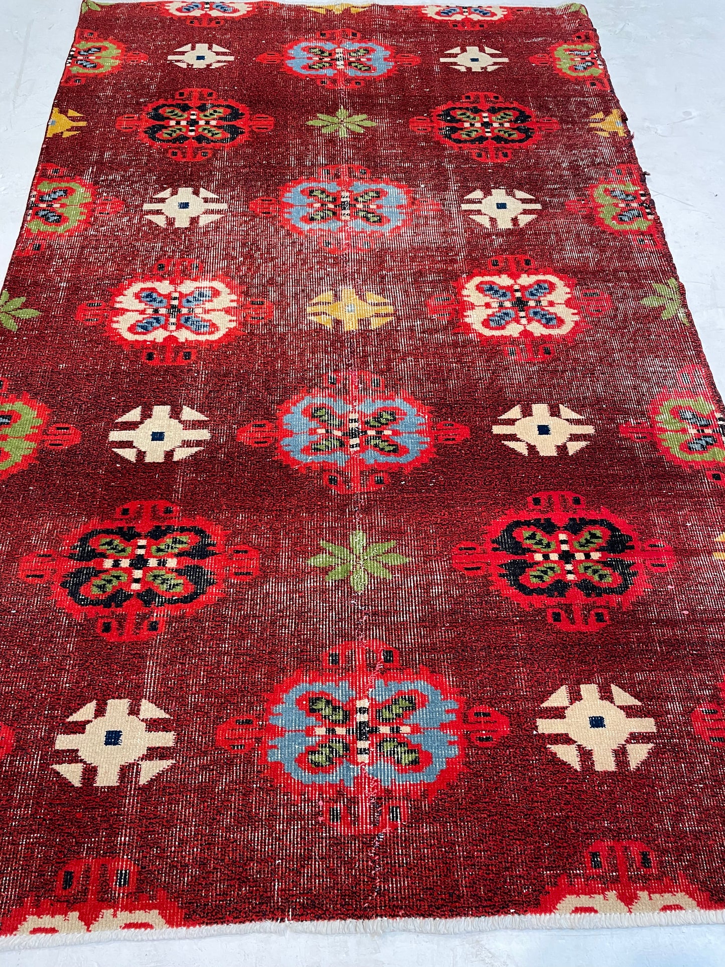 Hand-Knotted Wool Rug Turkish Oushak 4' x 6'4"
