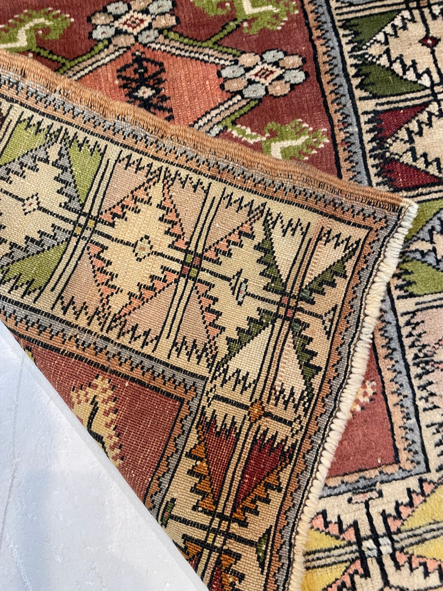 Hand-Knotted Wool Rug Turkish Oushak 2'11" x 4'7"