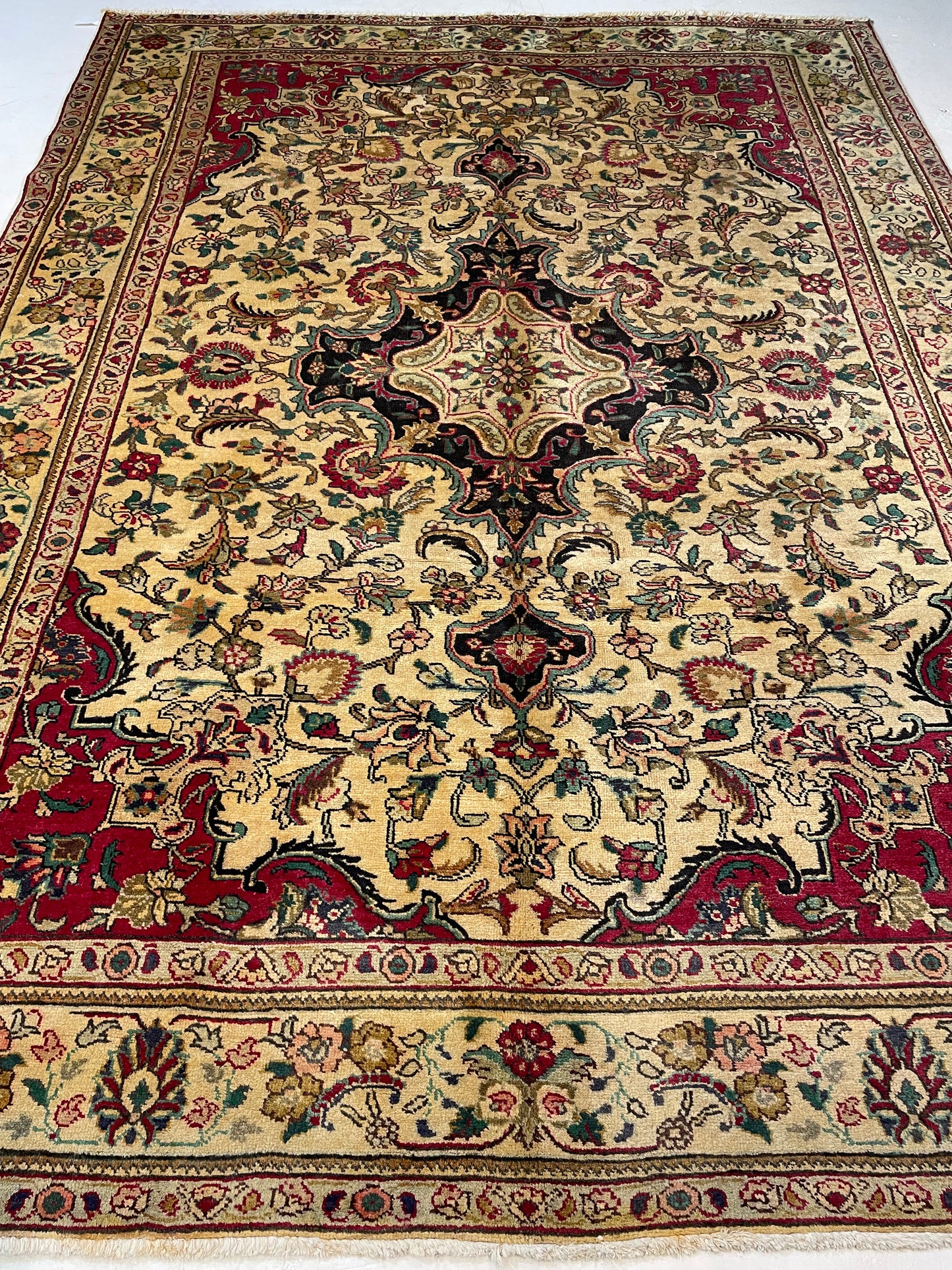 Hand-Knotted Wool Rug Tabriz 6'10" x 9'2"