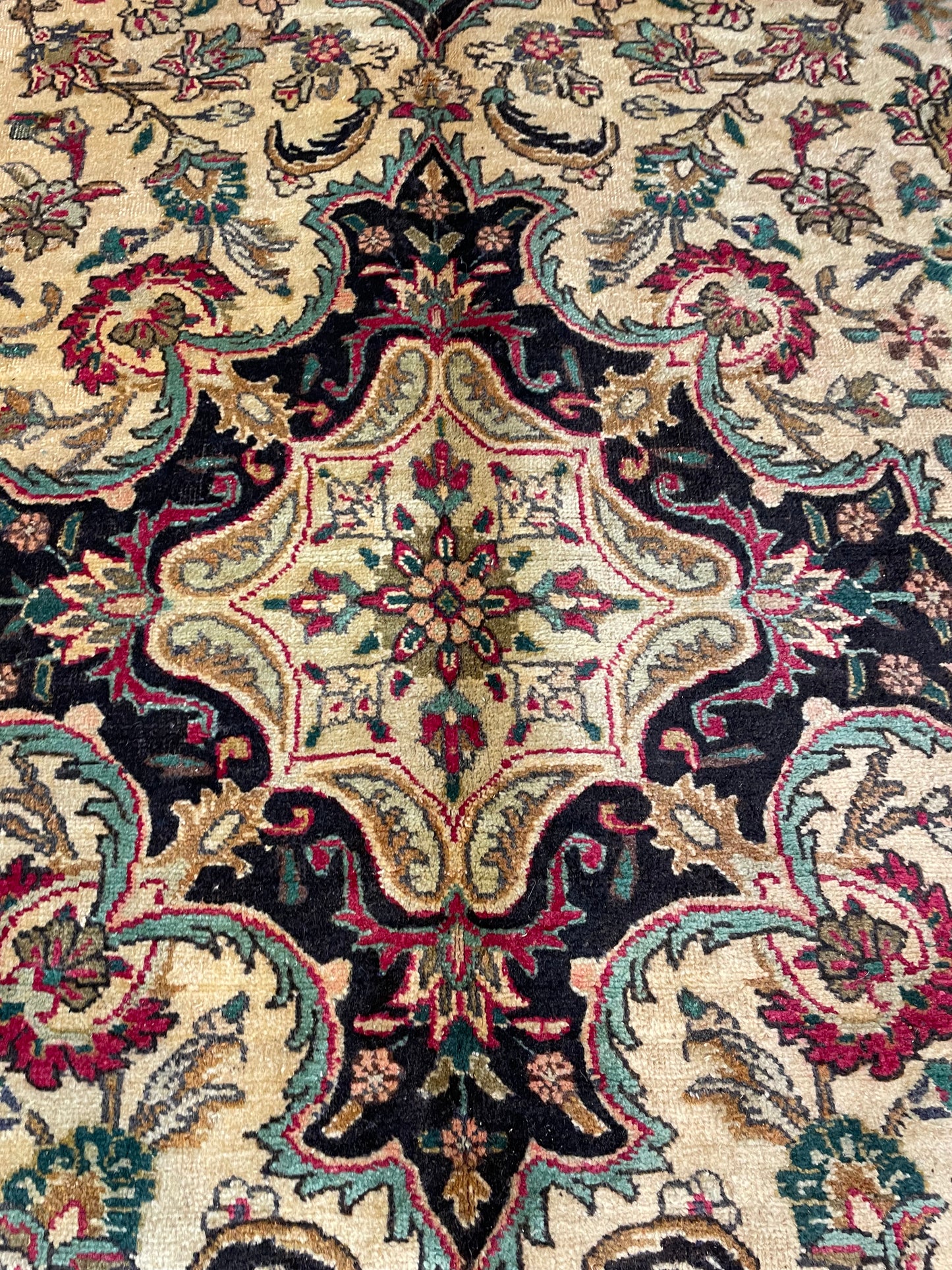 Hand-Knotted Wool Rug Tabriz 6'10" x 9'2"