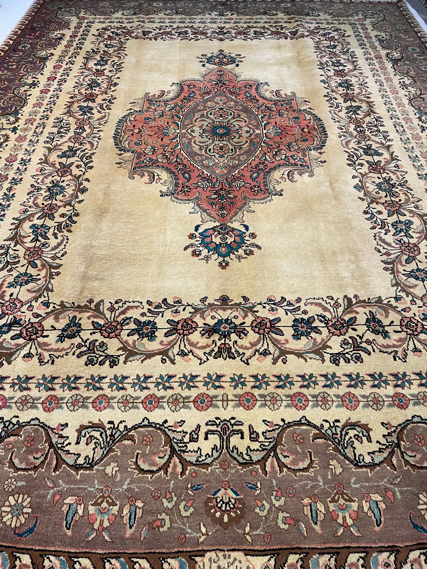 Hand-Knotted Wool Rug Tabriz 9'11" x 12'10"