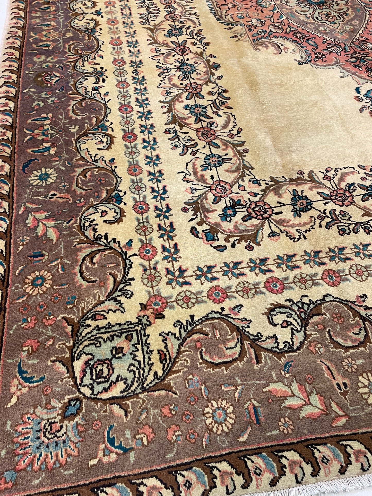Hand-Knotted Wool Rug Tabriz 9'11" x 12'10"