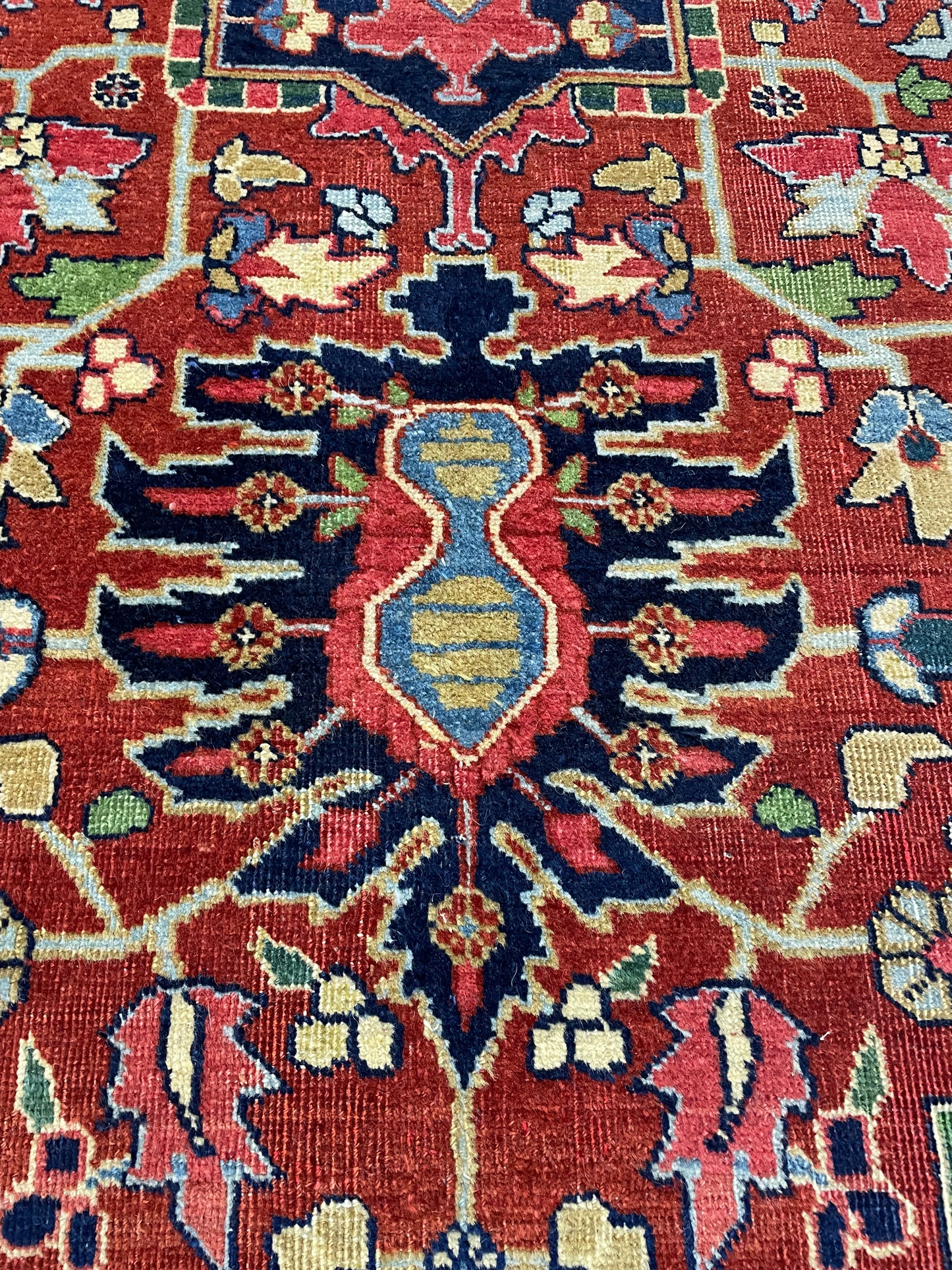 Hand-Knotted Wool Rug Heriz Serapi Signed 7'1" x 9'2"