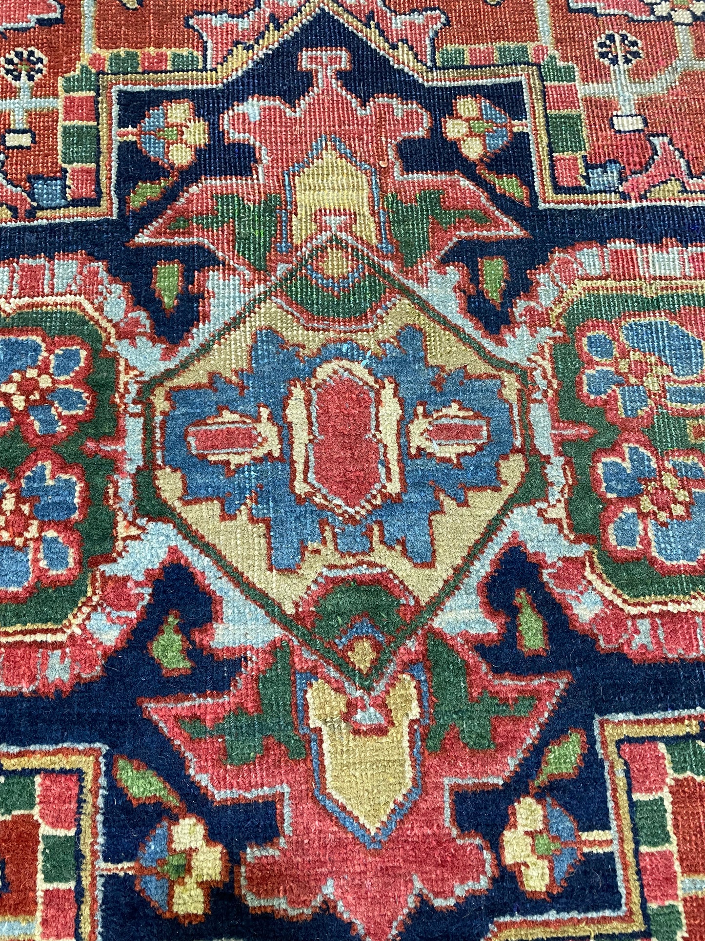 Hand-Knotted Wool Rug Heriz Serapi Signed 7'1" x 9'2"