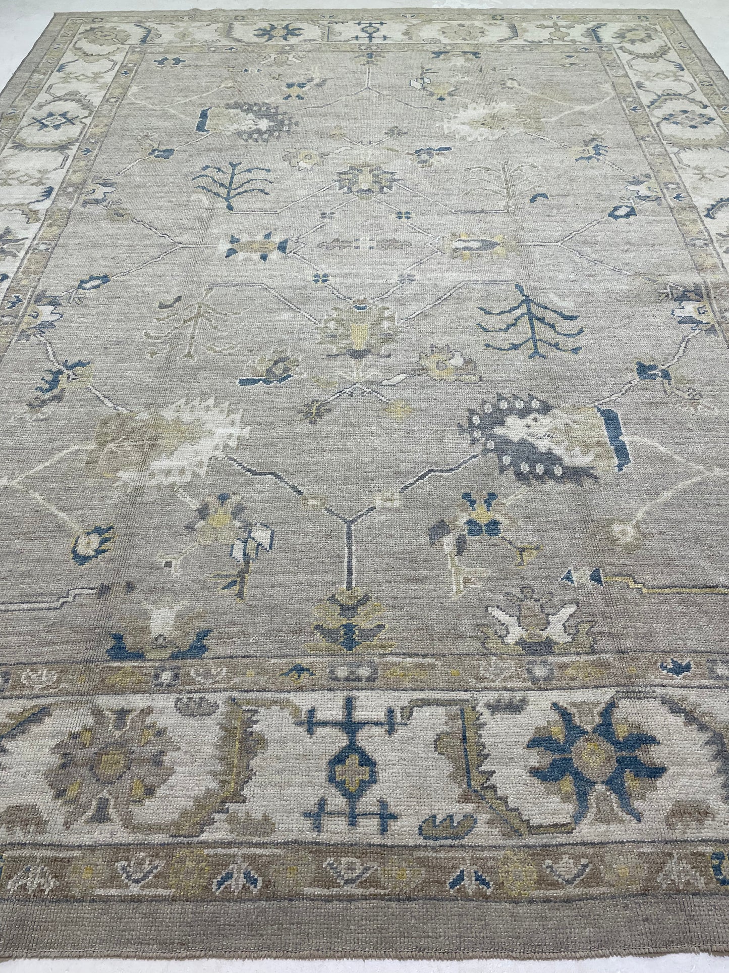 Hand-Knotted Wool Rug Turkish Oushak 9'7" x 12'11"