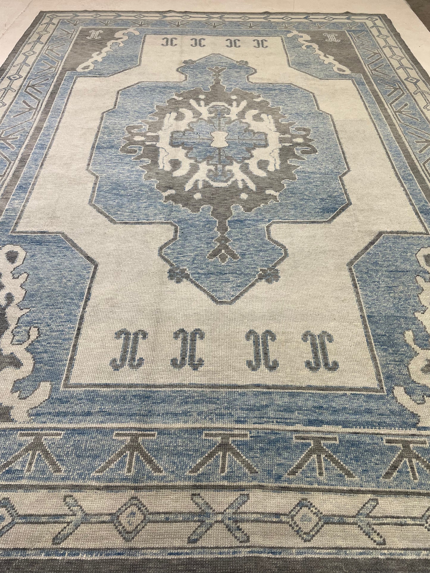 Hand-Knotted Wool Rug Turkish Oushak 9'2" x 12'6"