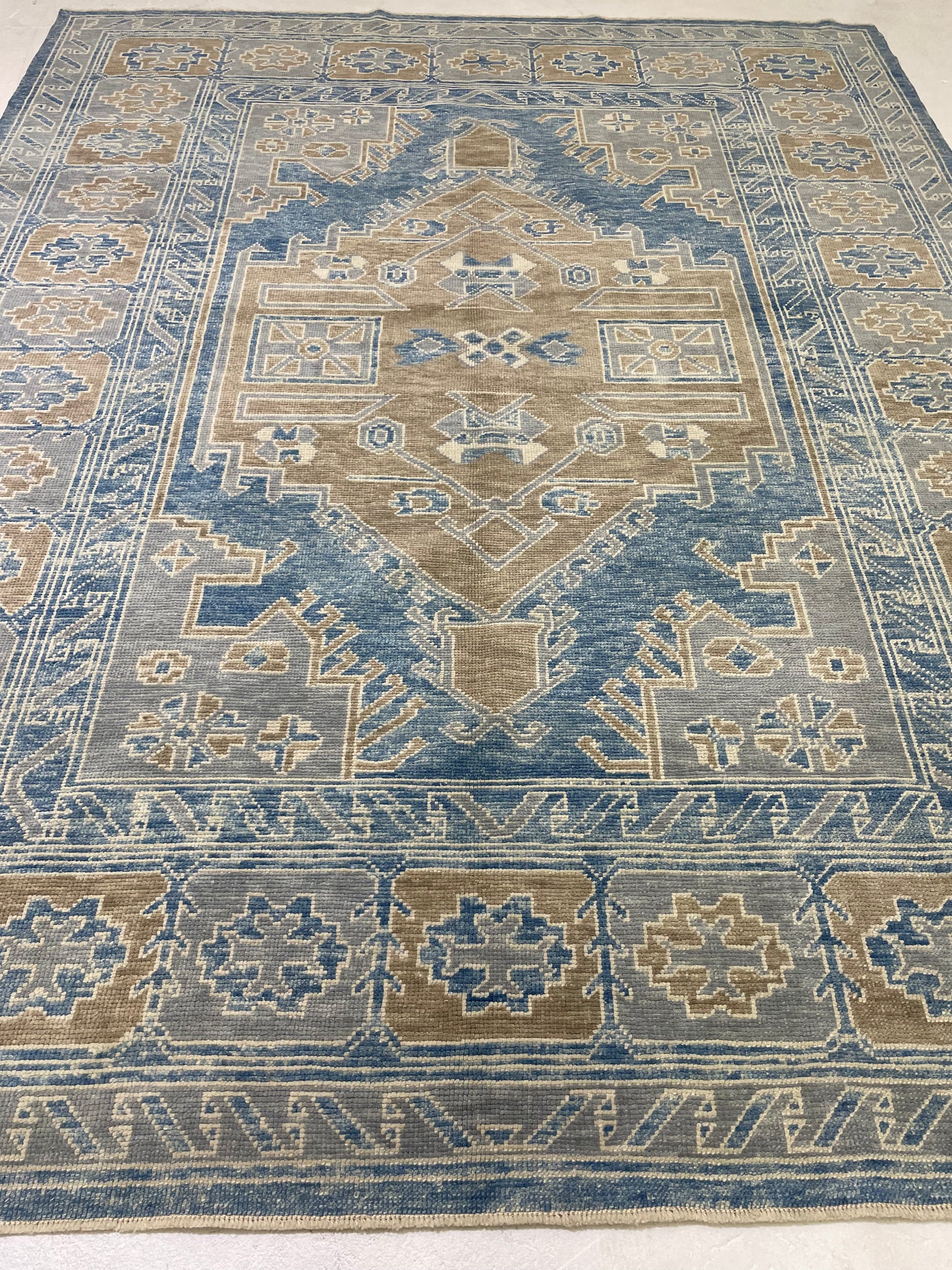 Hand-Knotted Wool Rug Turkish Oushak 8'3" x 10'5"