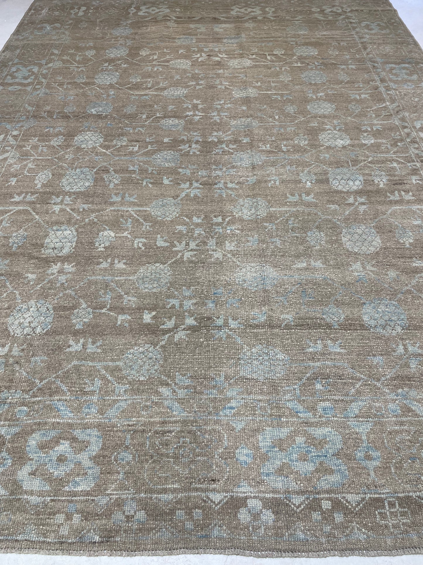Hand-Knotted Wool Rug Turkish Oushak Khotan Design 9' x 12'