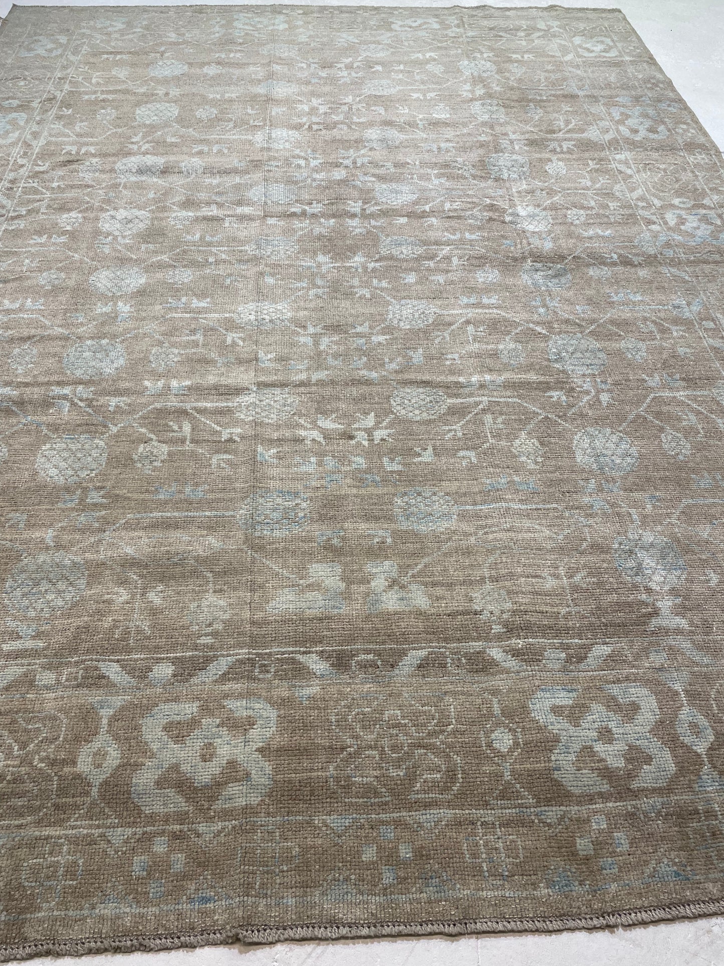 Hand-Knotted Wool Rug Turkish Oushak Khotan Design 9' x 12'