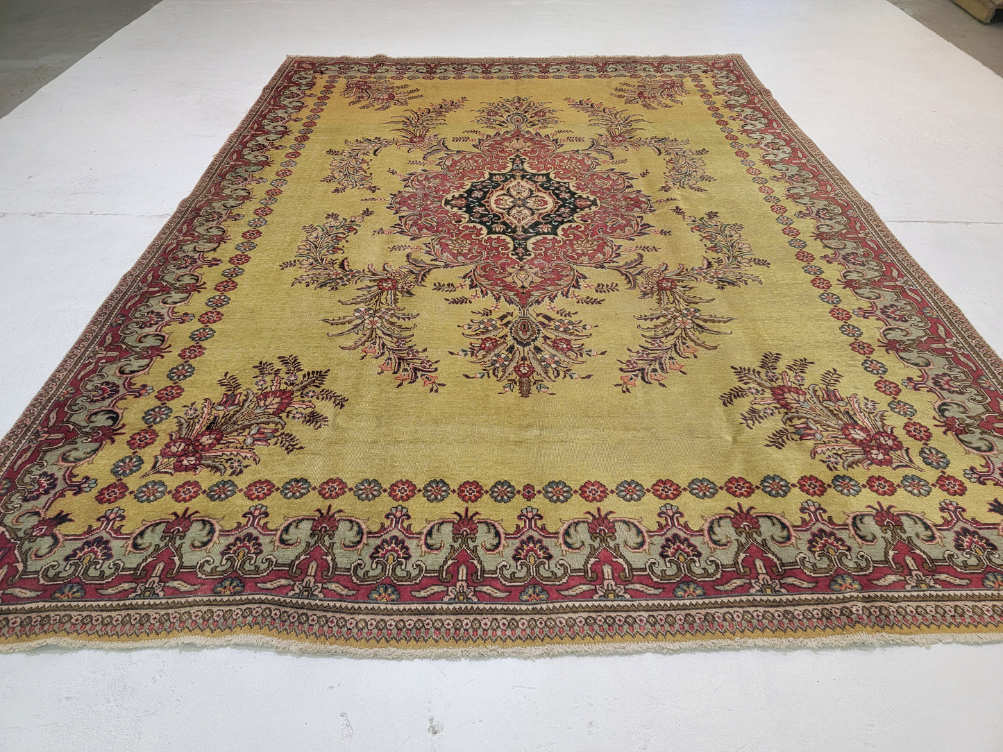 Hand-Knotted Wool Gold open field Rug Tabriz 9'6"x12'9'