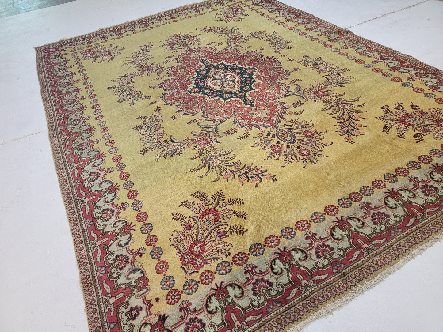 Hand-Knotted Wool Gold open field Rug Tabriz 9'6"x12'9'