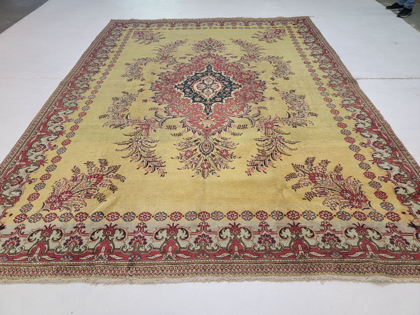 Hand-Knotted Wool Gold open field Rug Tabriz 9'6"x12'9'