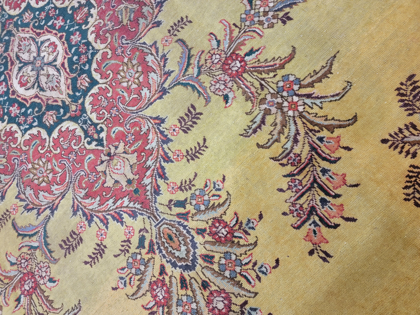 Hand-Knotted Wool Gold open field Rug Tabriz 9'6"x12'9'