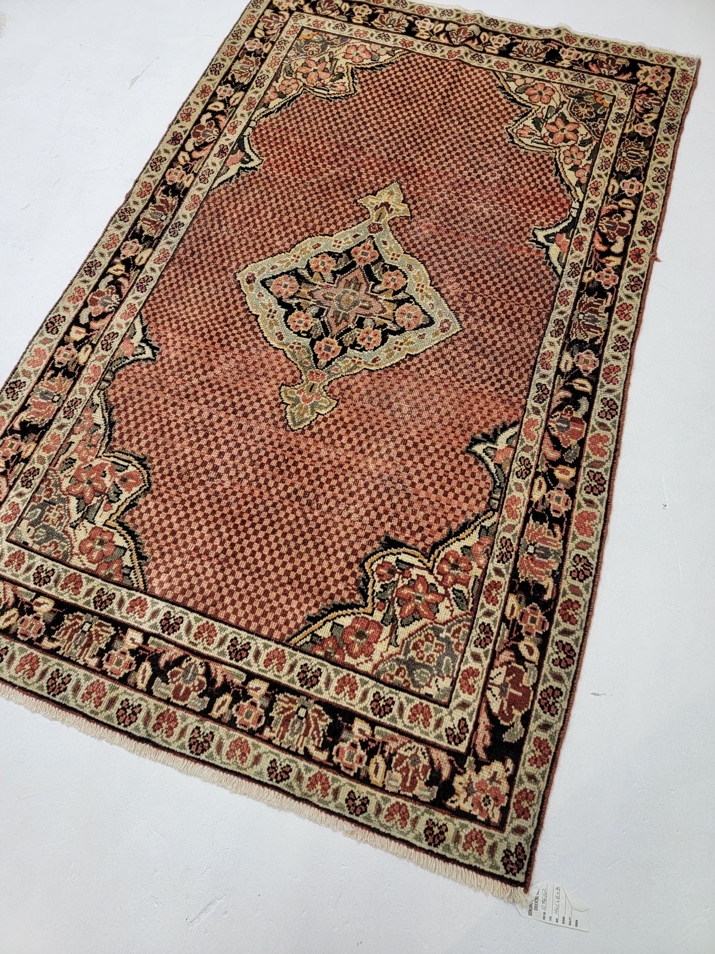 Hand-Knotted Wool Rug mahal 4' 1" x 6'7"