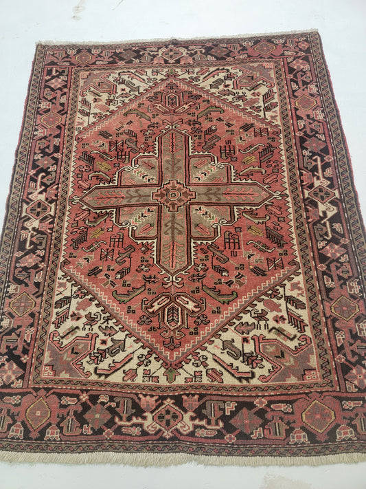 Hand-Knotted Wool Rug Heriz 5'1" x 6'5"