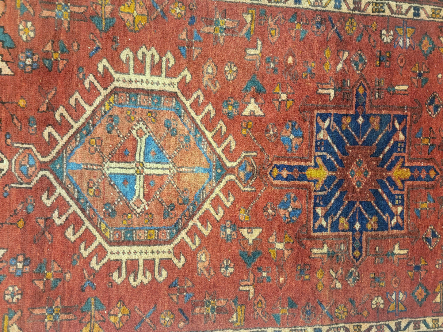 Hand-Knotted Wool Runner Heriz Karajeh 3'2" x 9'