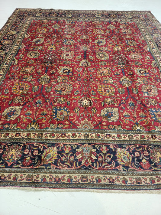 Hand-Knotted Wool Rug Tabriz 9'6" x 11'1"