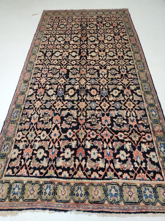 Hand-Knotted Wool Gallery Size Arak 5' x 9'9"