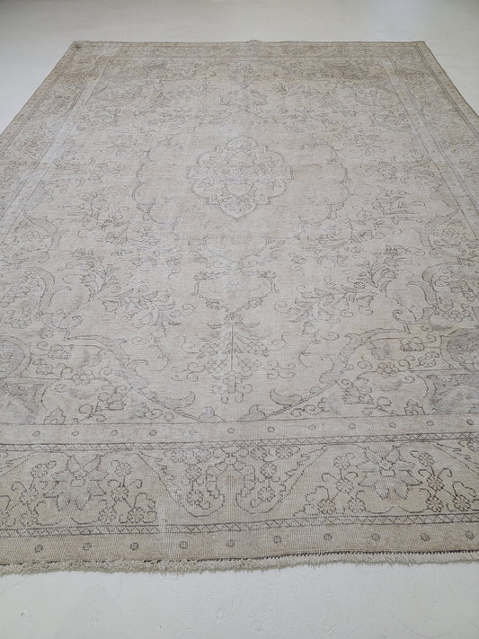 Hand-Knotted Wool Rug Tabriz Distressed 9'5" x 12'5"