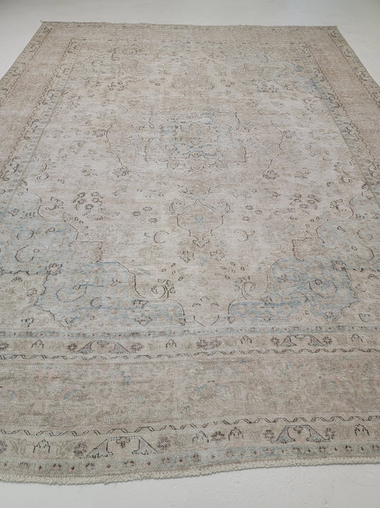 Hand-Knotted Wool Rug Tabriz 9'3" x 12'2"