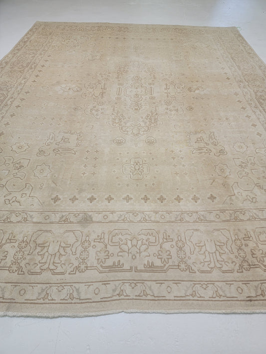 Hand-Knotted Wool Rug Tabriz Distressed 9'5" x 12'5"