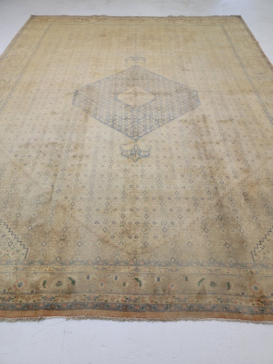 Hand-Knotted Wool Rug Tabriz 9'7" x 12'11"