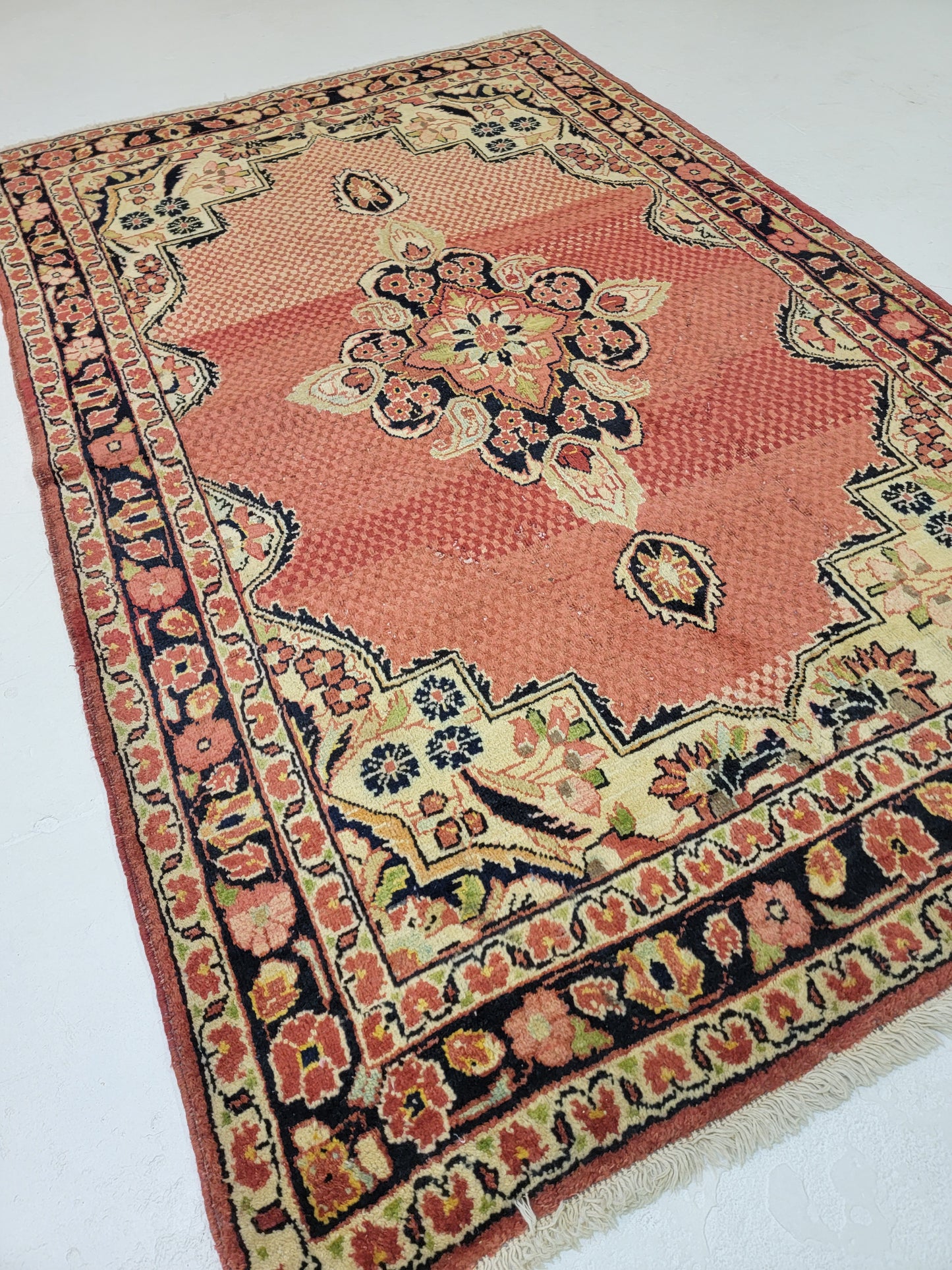 Antique Hand-Knotted Wool Area Rug Mahal 4'5" x 6'10"