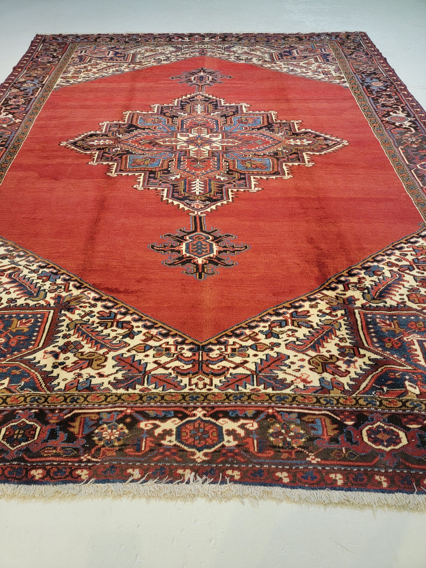 Antique Hand-Knotted Wool Area Rug Heriz 9'8" x 12'8"