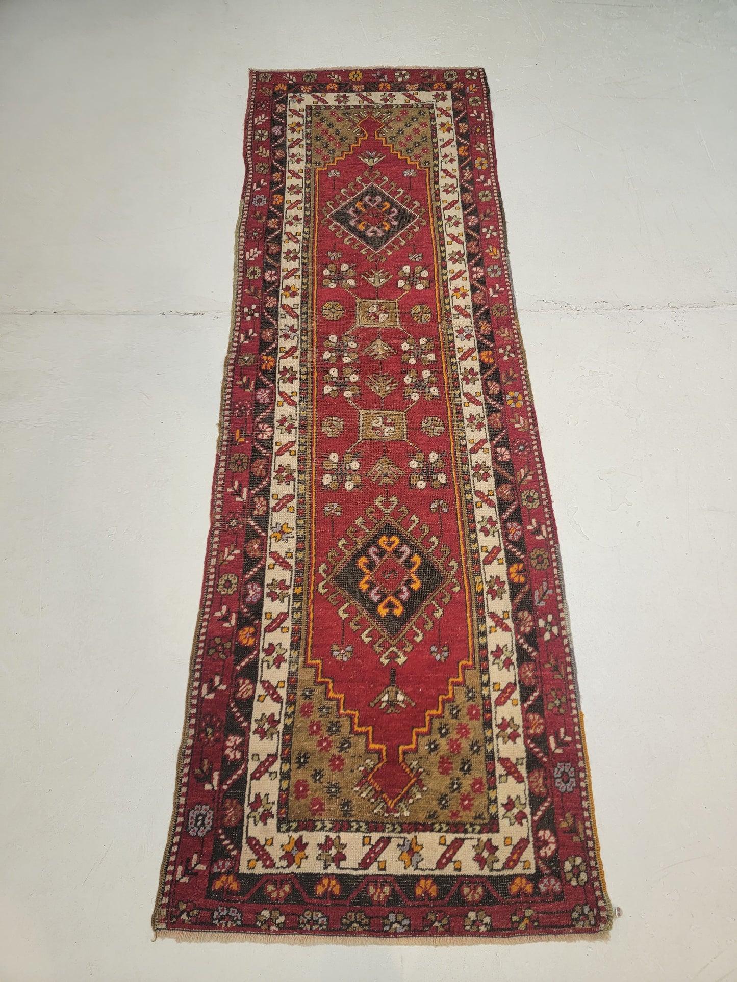 Hand-Knotted Wool Runner Turkish Oushak Anatolian 2'8" x 8'7"