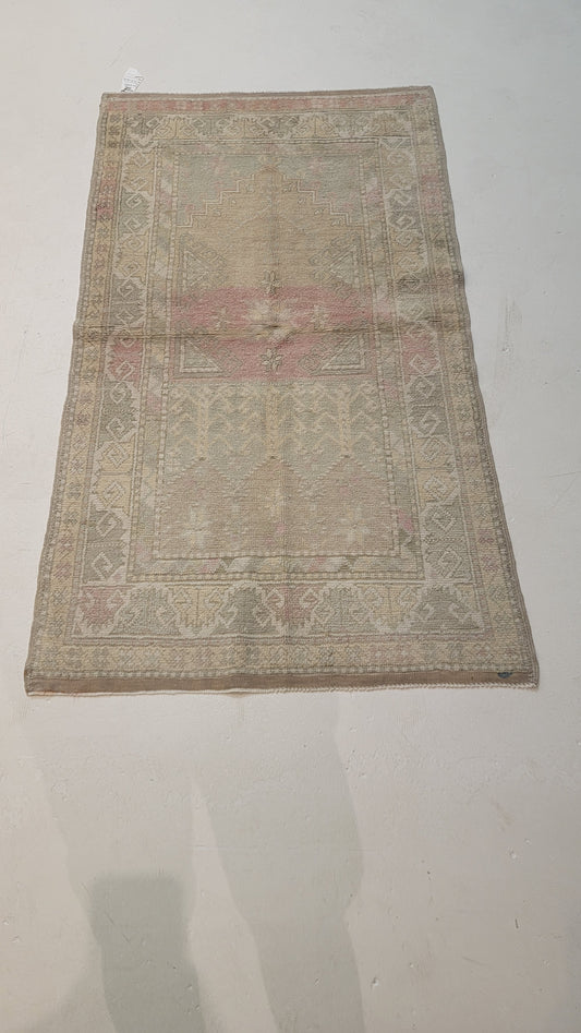 Hand-Knotted Wool Area Rug Turkish Oushak 2'10" x 5'2"