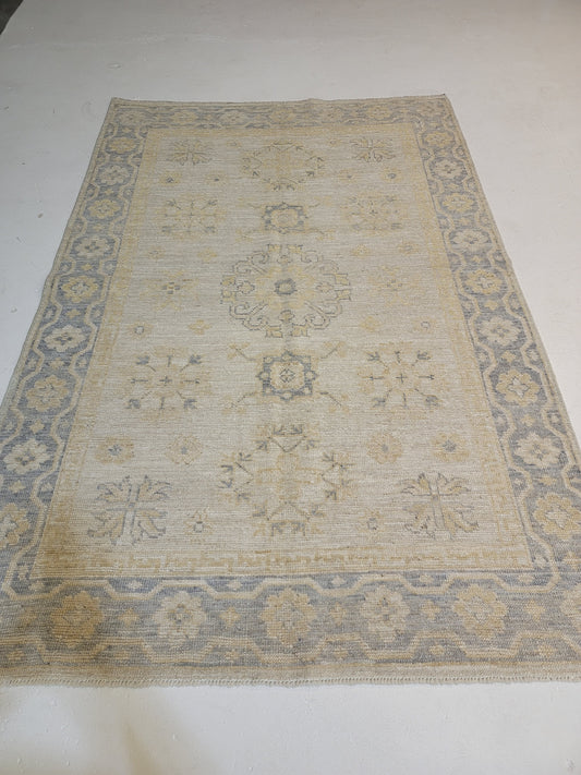Hand-Knotted Wool Area Rug Turkish Oushak 4' x 6'