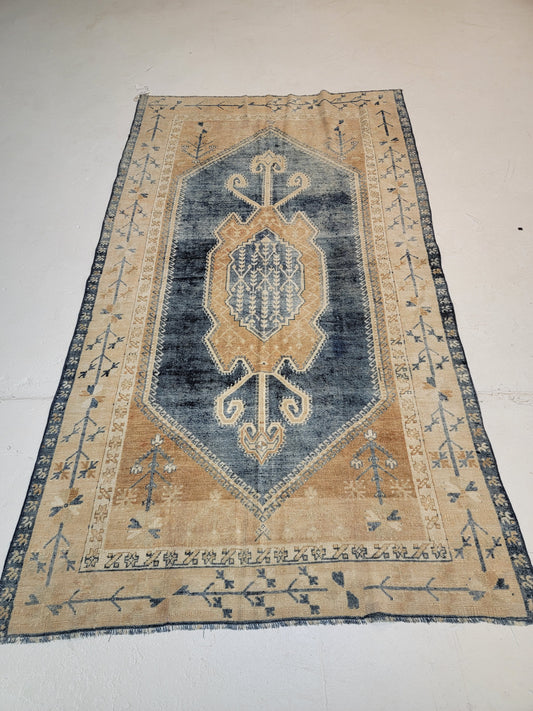 Hand-Knotted Wool Area Rug Turkish Oushak 3'3" x 5'11"