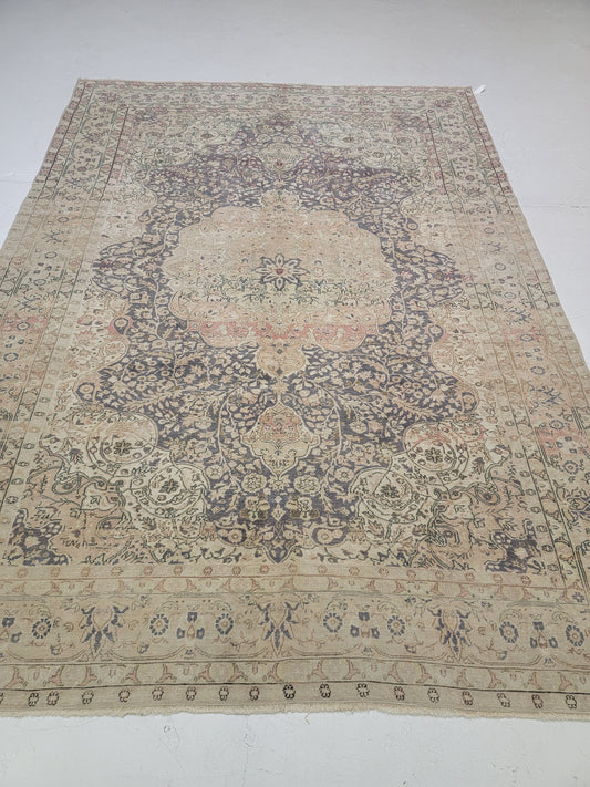 Hand-Knotted Wool Area Rug Turkish 6'6" x 9'3"