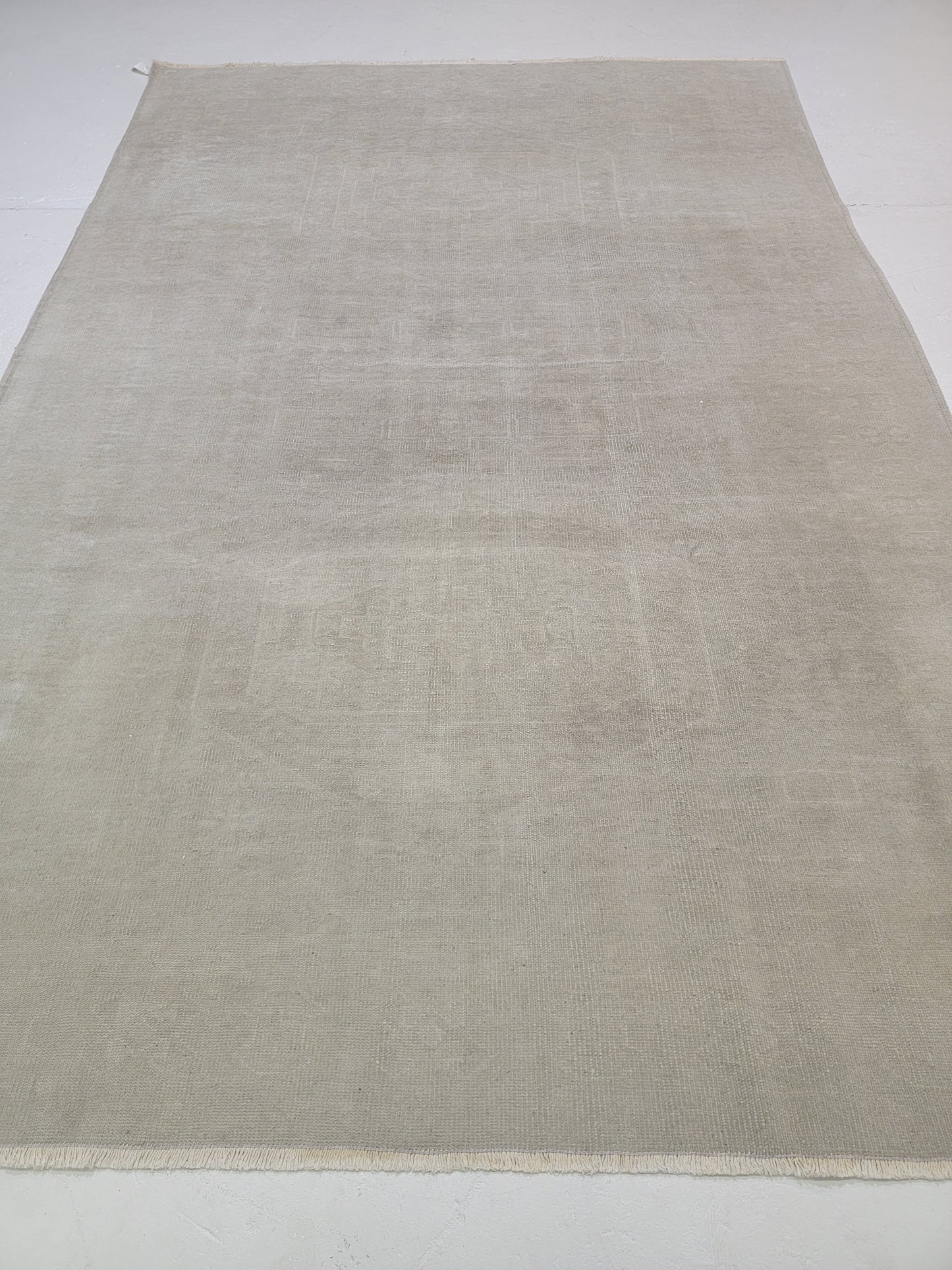 Hand-Knotted Wool Area Rug Turkish Oushak 7'2" x 10'10"