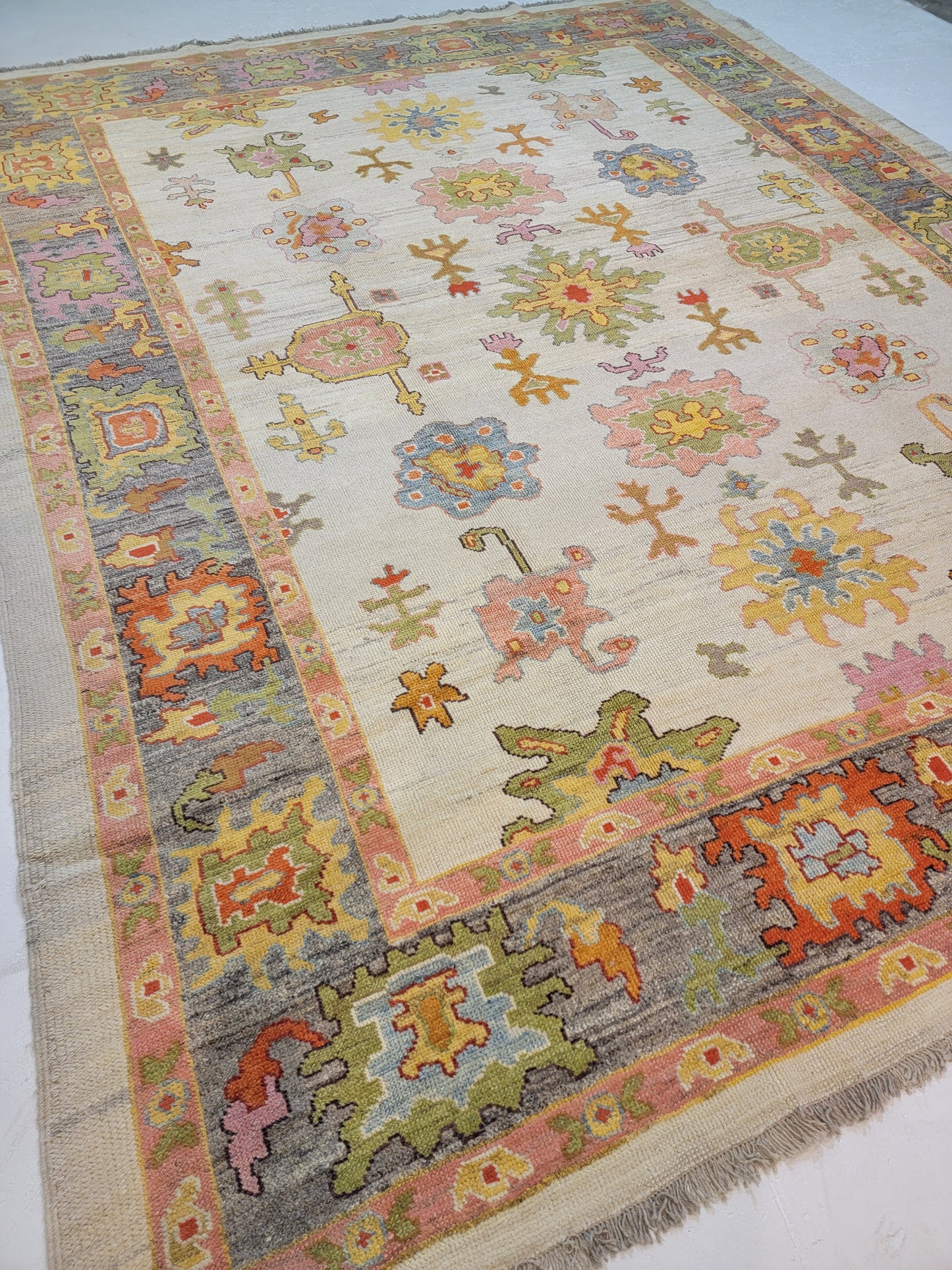 Hand-Knotted Wool Rug Turkish Oushak 10'9" x 13'6"