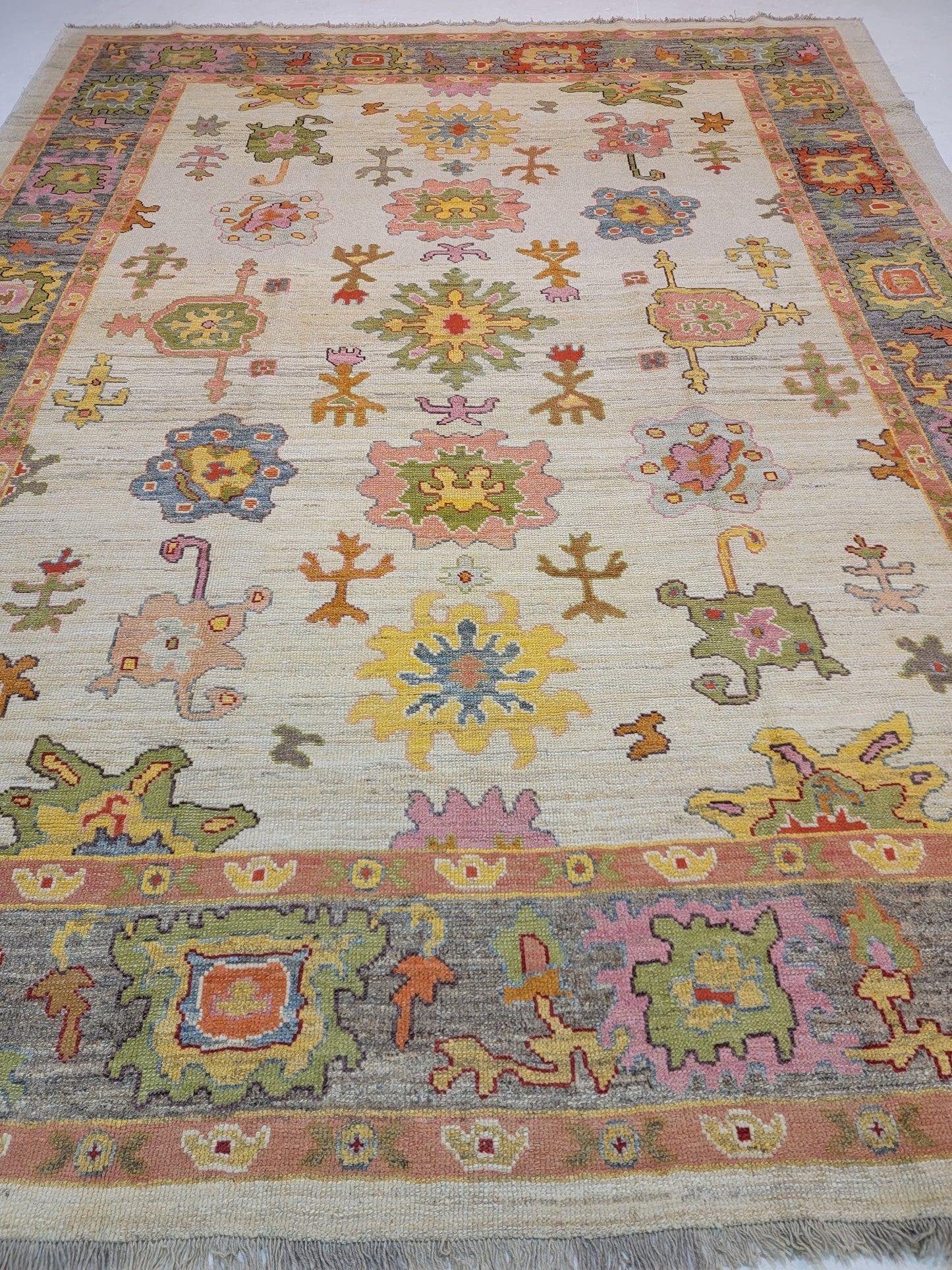 Hand-Knotted Wool Rug Turkish Oushak 10'9" x 13'6"