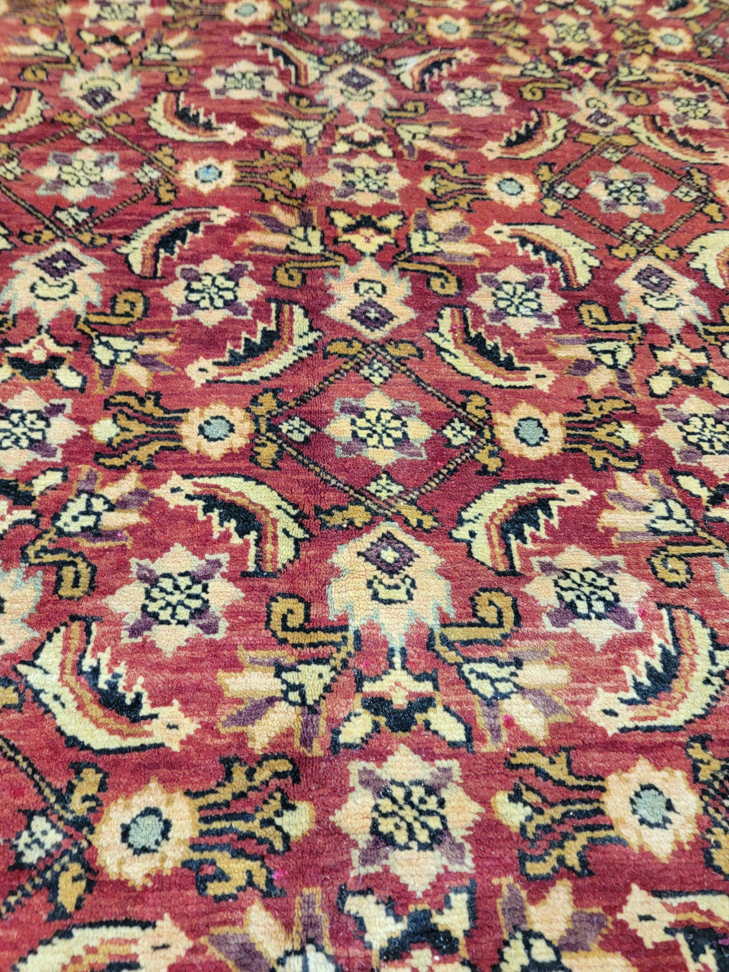 Hand-Knotted Wool Area Rug Mahal 8'10" x 12'2"