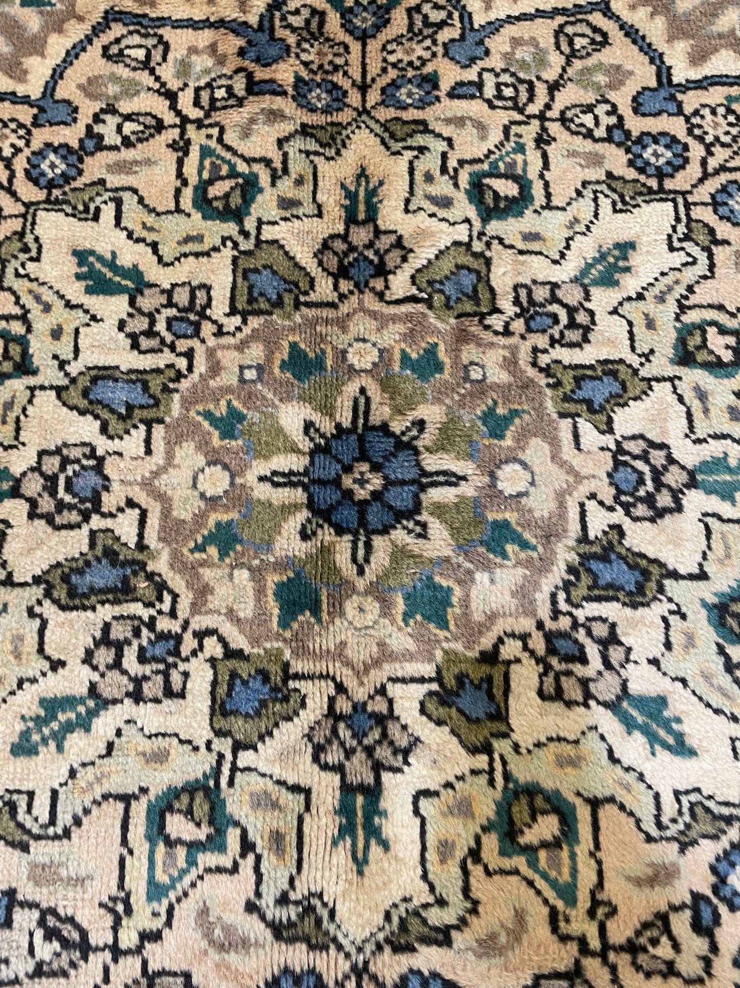 Hand-Knotted Wool Rug Tabriz 6'6" x 9'11"