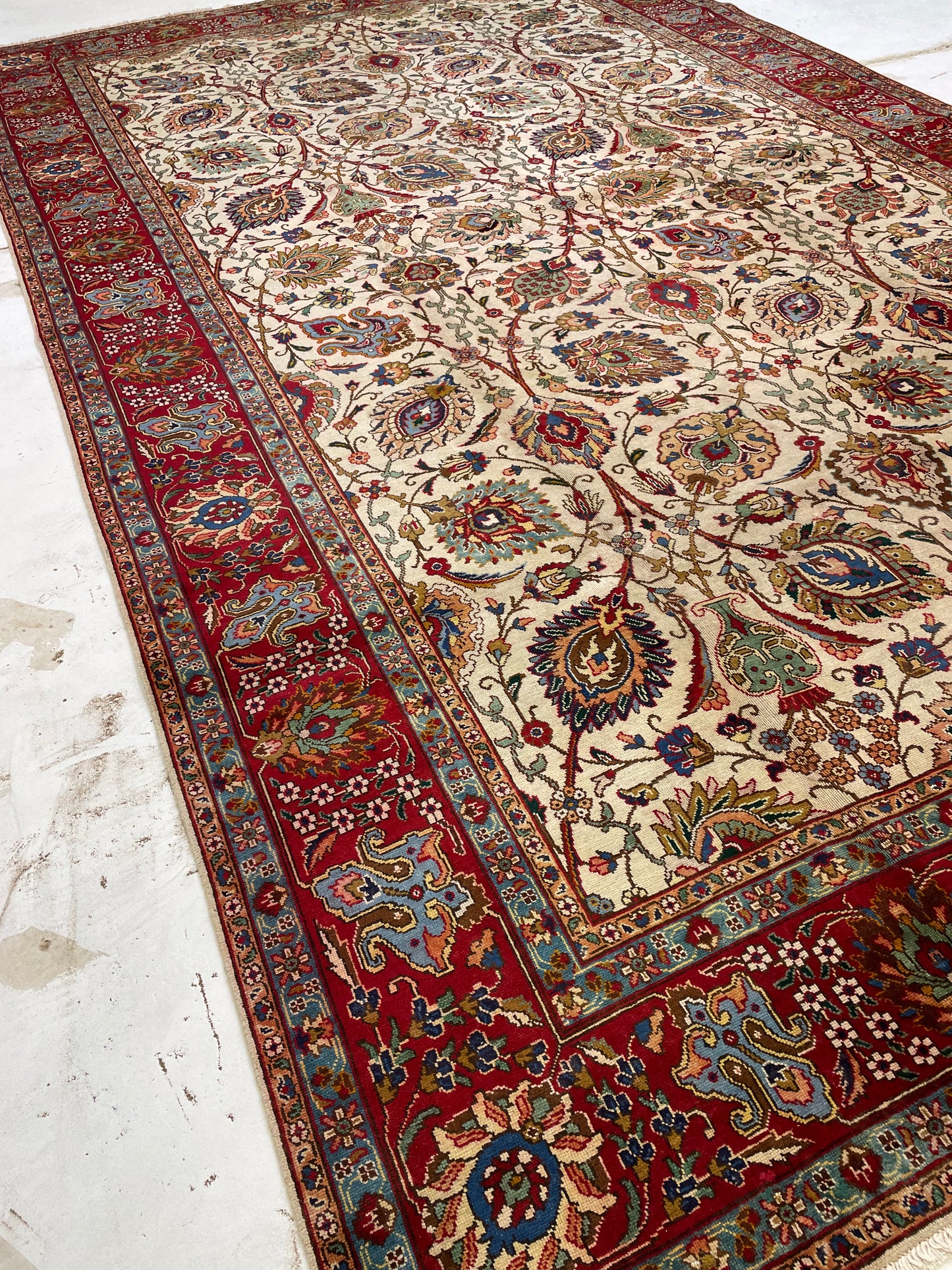 Hand-Knotted Wool Rug Tabriz 9'9" x 15'9"