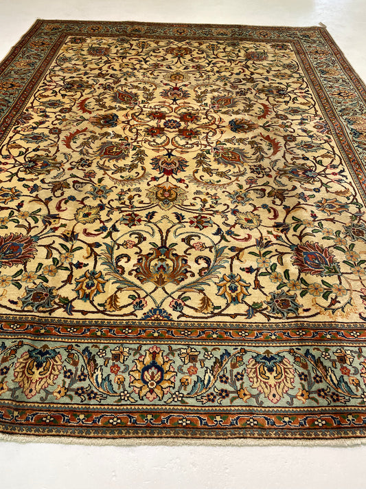 Hand-Knotted Wool Rug Tabriz 9'10" x 13'
