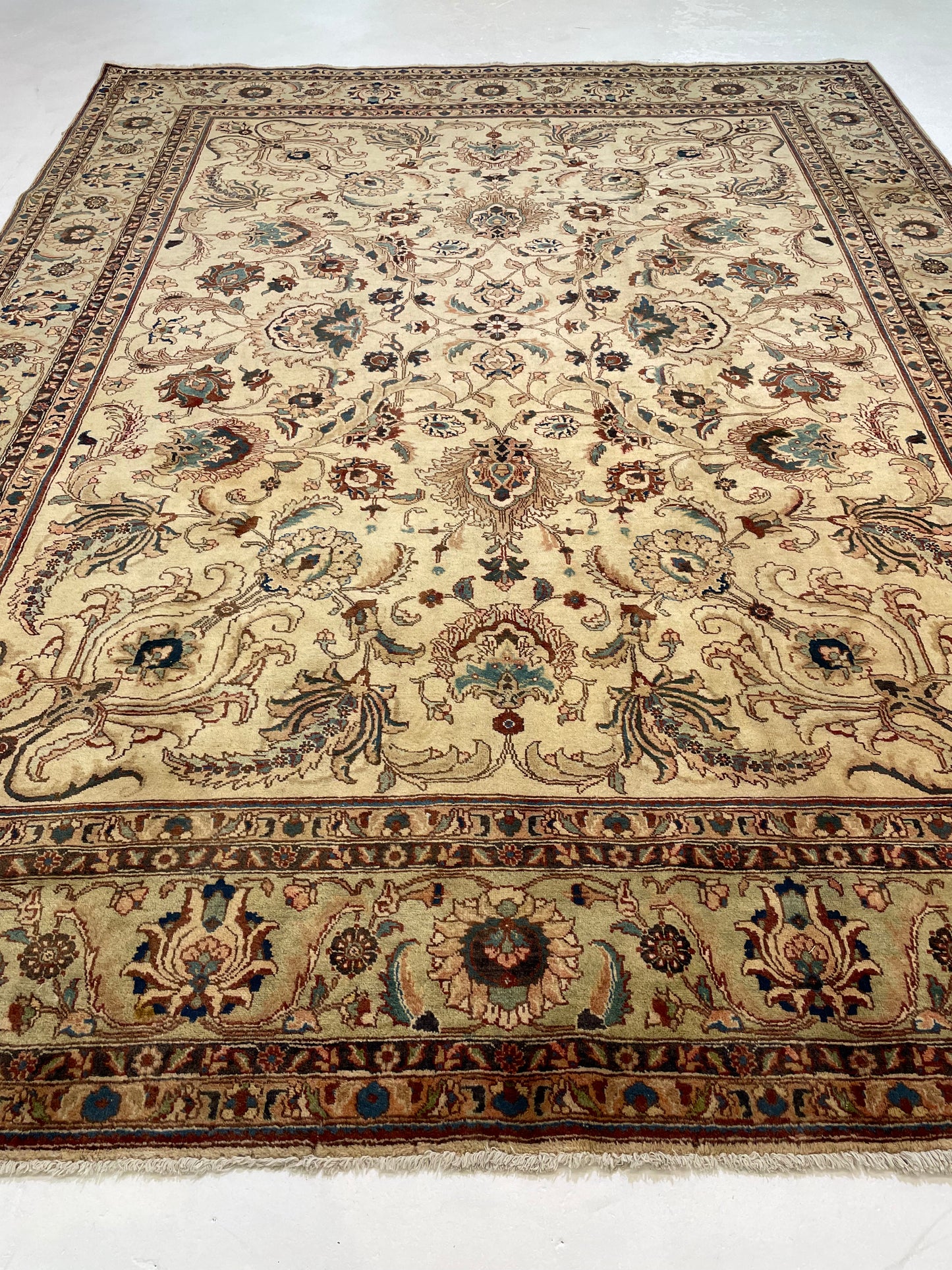 Hand-Knotted Wool Rug Tabriz 9'7" x 12'10"