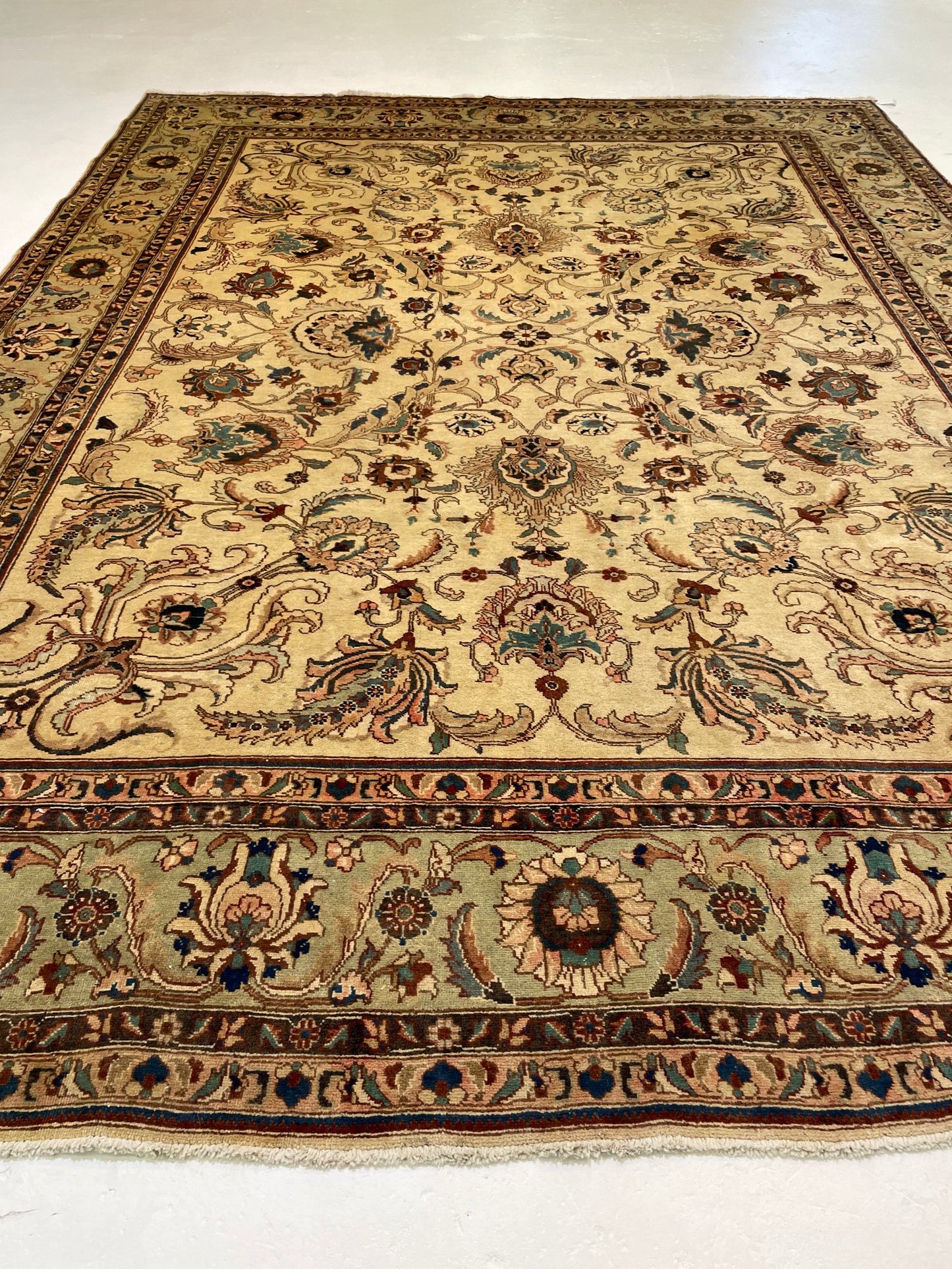 Hand-Knotted Wool Rug Tabriz 9'7" x 12'10"