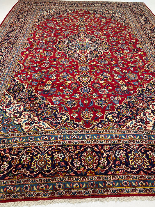 Hand-Knotted Wool Rug Kashan 9'10" x 13'11"