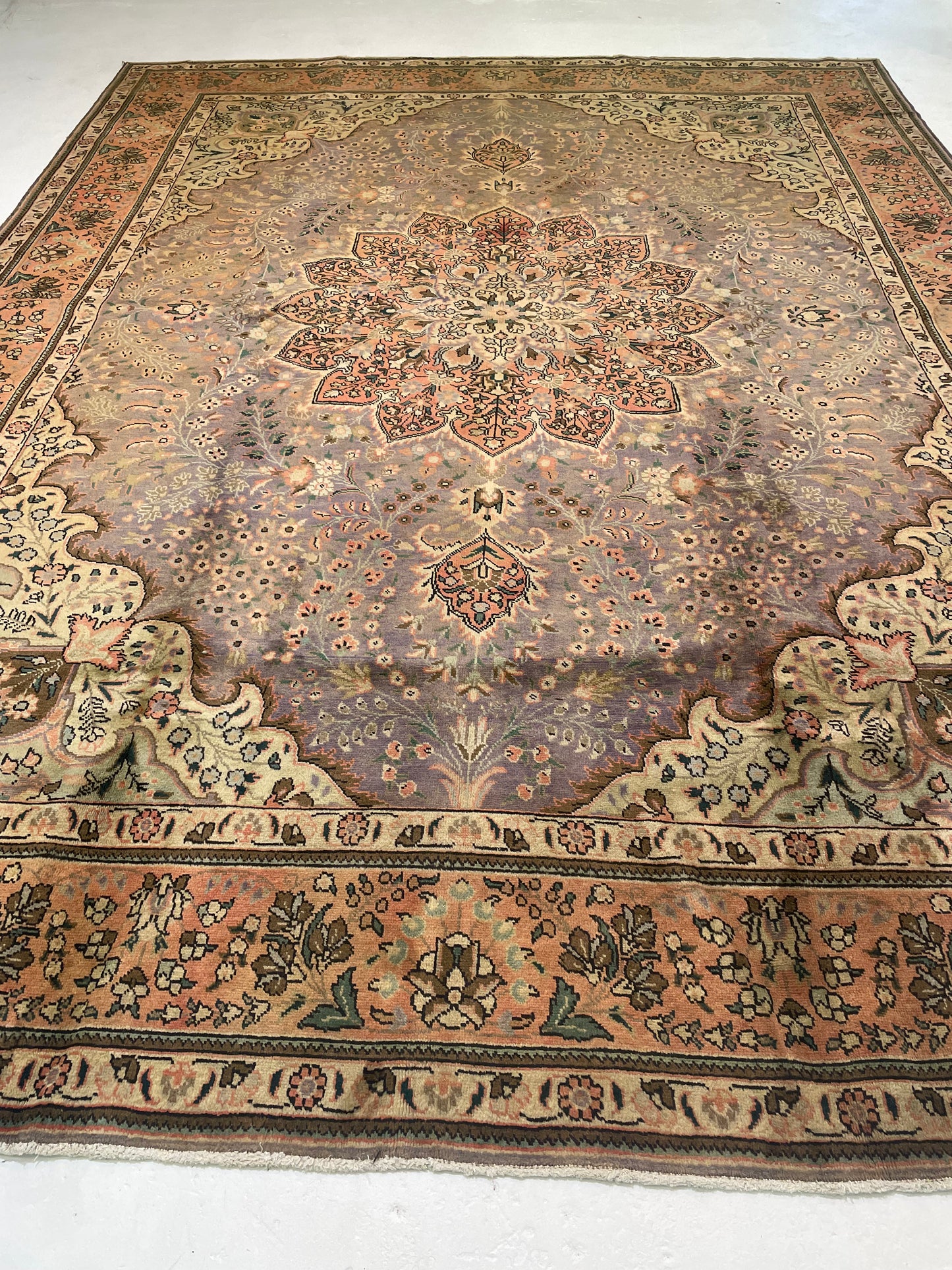 Hand-Knotted Wool Rug Tabriz 9'9" x 13'4"