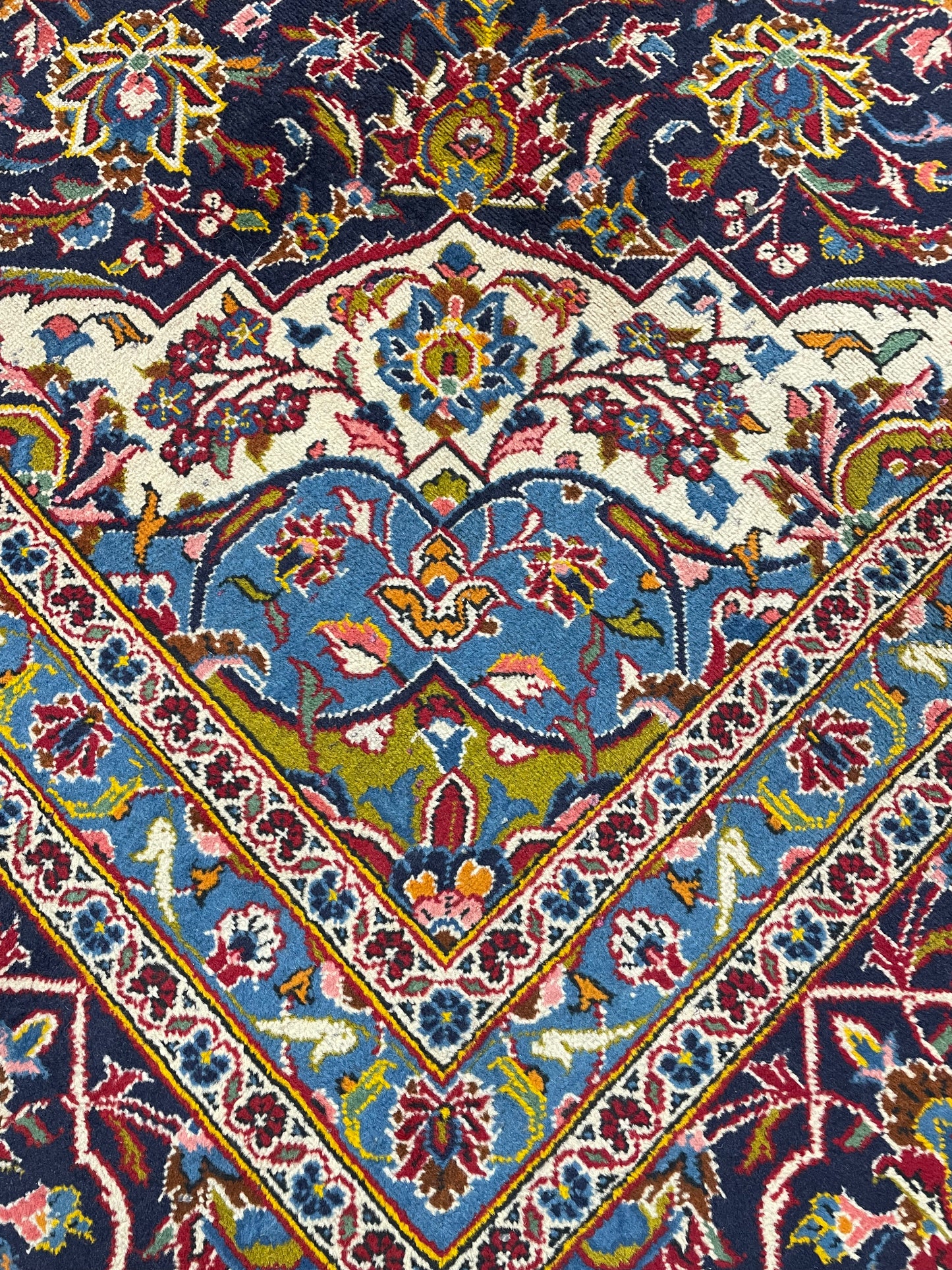Hand-Knotted Wool Rug Kashan 11'8" x 17'1"